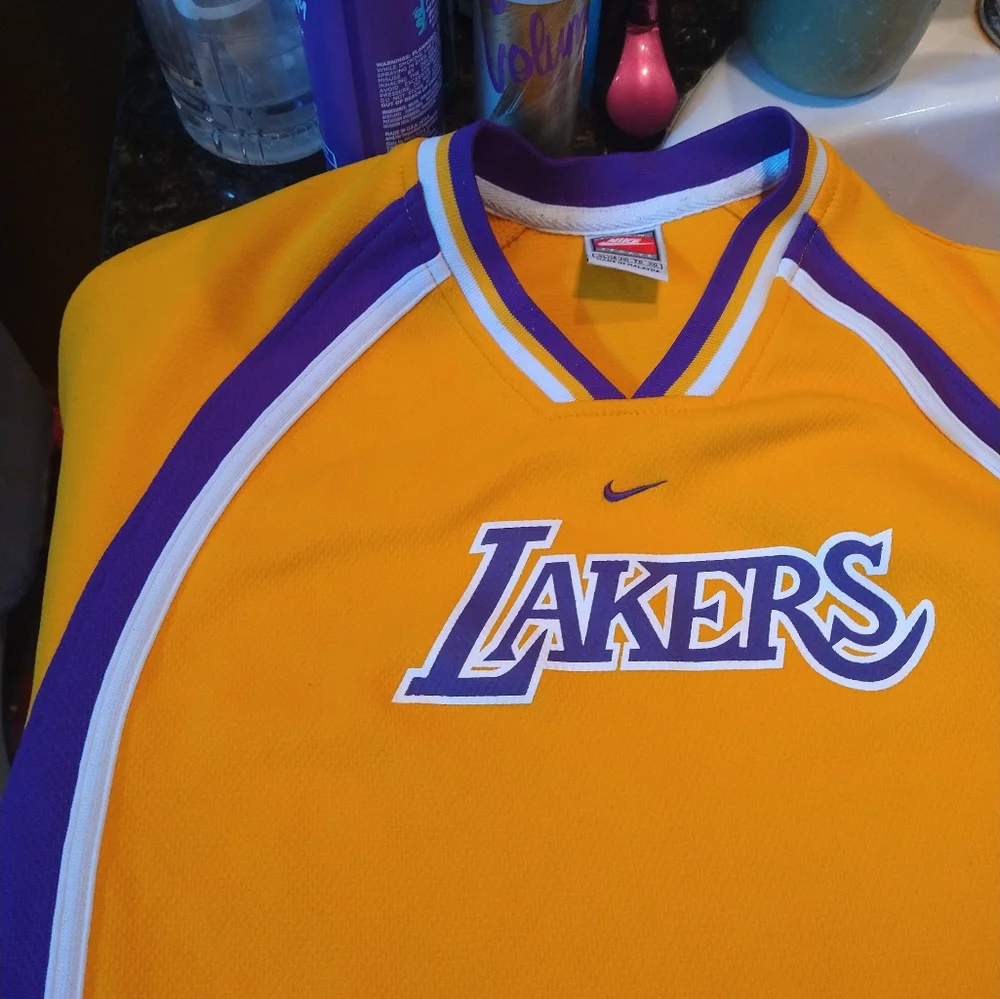 Lakers XL basketball shirt - Picture 5 of 7